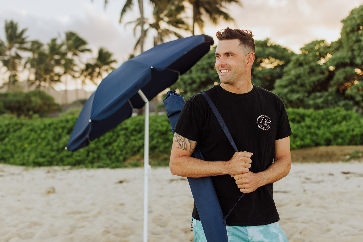 Kentucky Wildcats - 5.5 Ft. Portable Beach Umbrella, (Navy Blue)