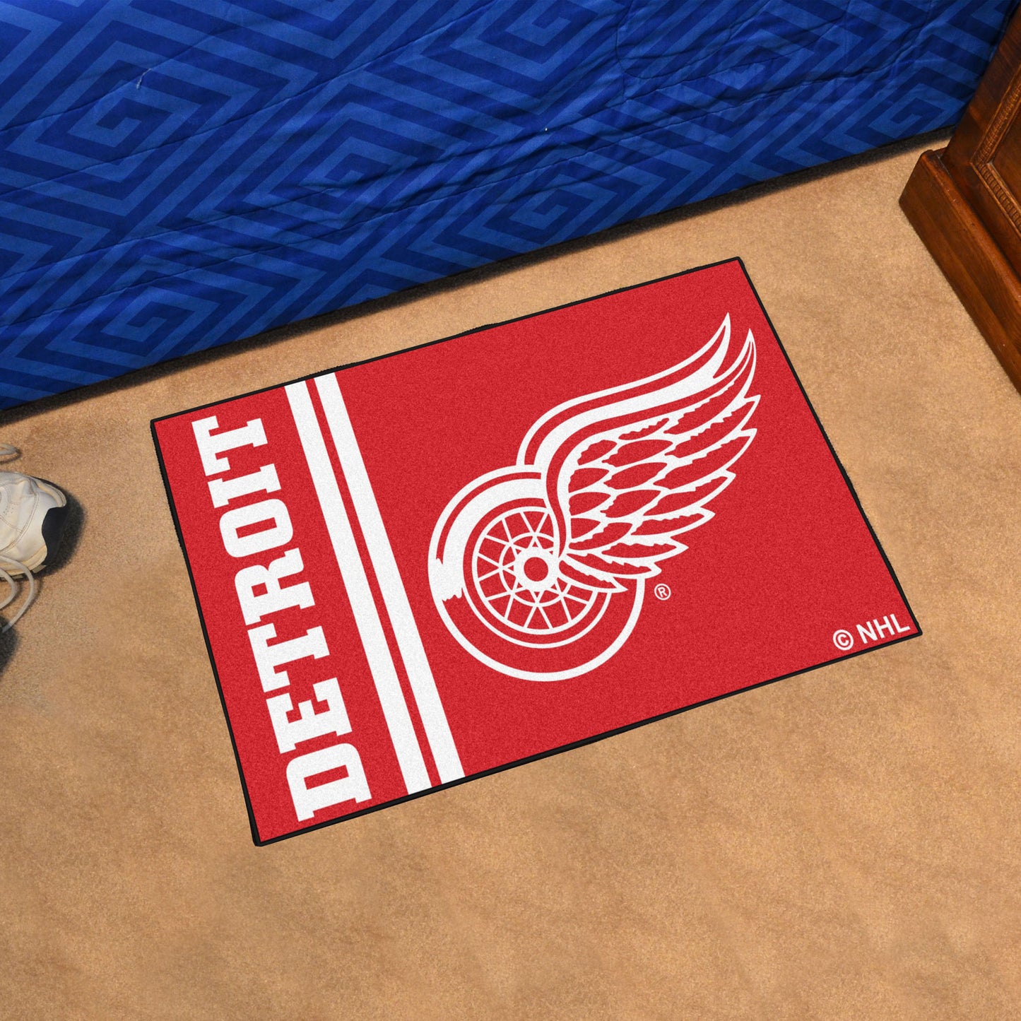 Detroit Red Wings Starter Mat Accent Rug - 19in. x 30in. Uniform Design