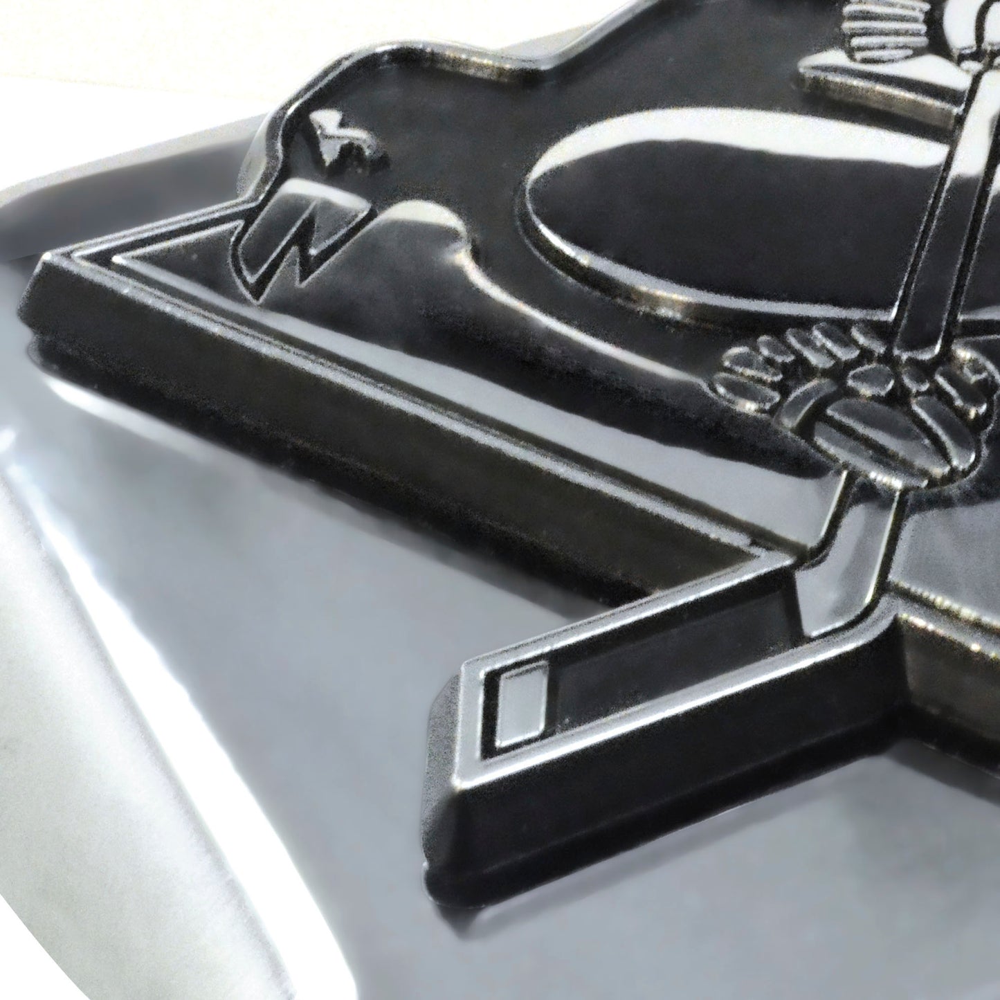 Auburn Tigers Chrome Metal Hitch Cover with Chrome Metal 3D Emblem