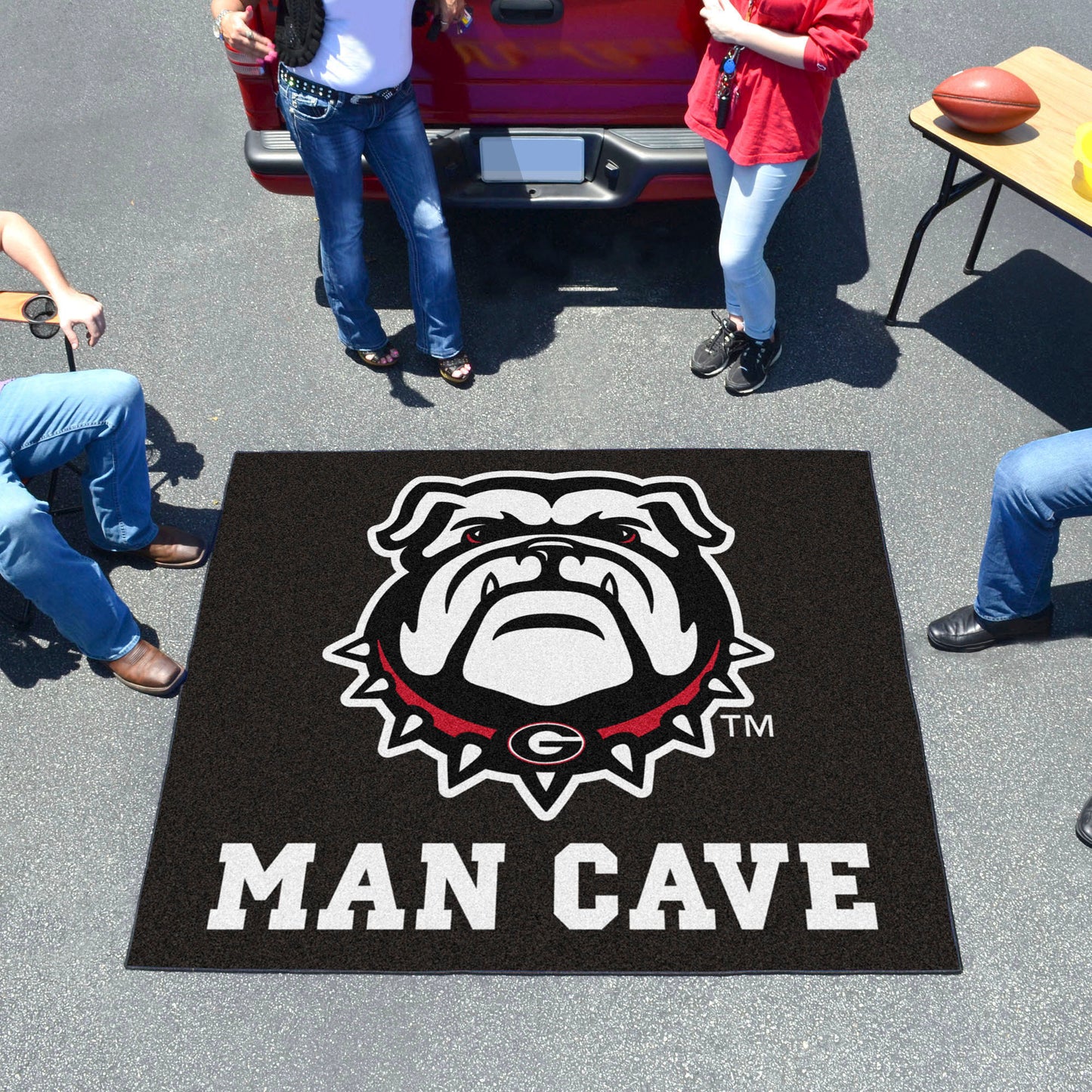 Georgia Bulldogs Man Cave Tailgater Rug - 5ft. x 6ft. - "Bulldog" Logo, Black